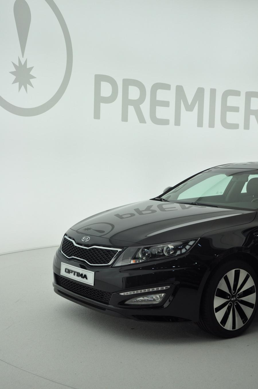  Kia Optima 2011 года  (фото 18 из 69)